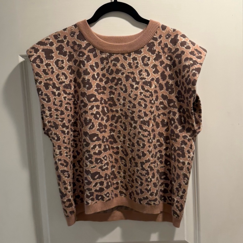 NWT Tan & brown leopard print knit top size L